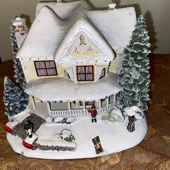 Thomas Kinkade Festive Holiday House with Snow and Greenery - Picture 1 of 6